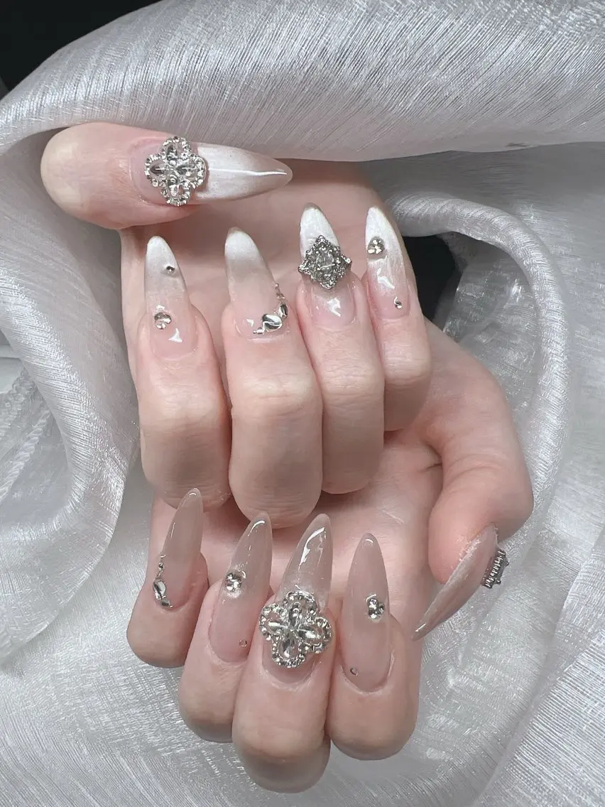 ネイル ハンドネイル Lee Nails チップ長さだし専門店のネイルデザイン