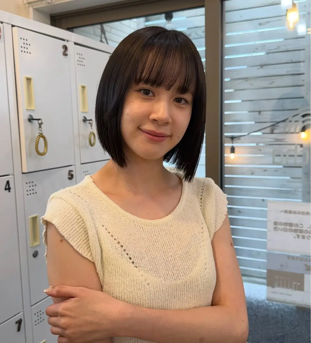 ショート カラー グレージュ カット トリートメント 押川 未羽のヘアスタイル