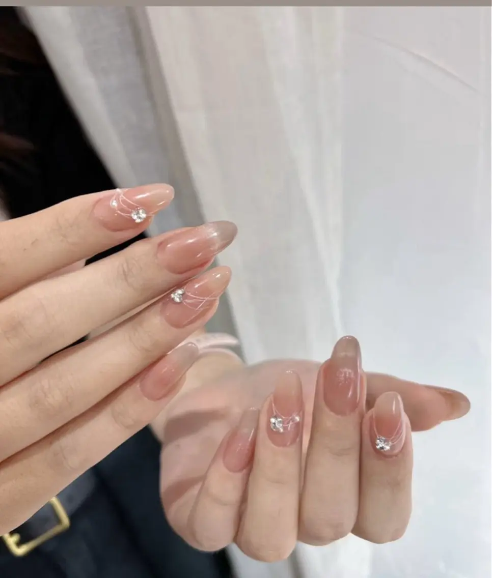 ラストデザイン×ビジューの写真