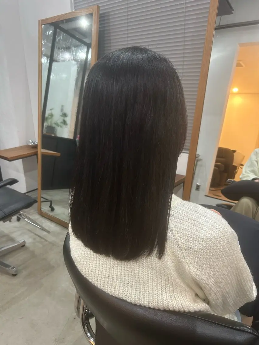 セミロング 山田 真知子のヘアスタイル