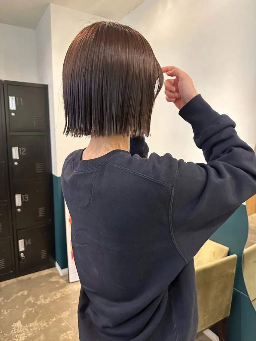 ショート ボブ 外ハネヘア カット ヘアカラー ボブ特化美容師 /荒井悠葵のヘアスタイル