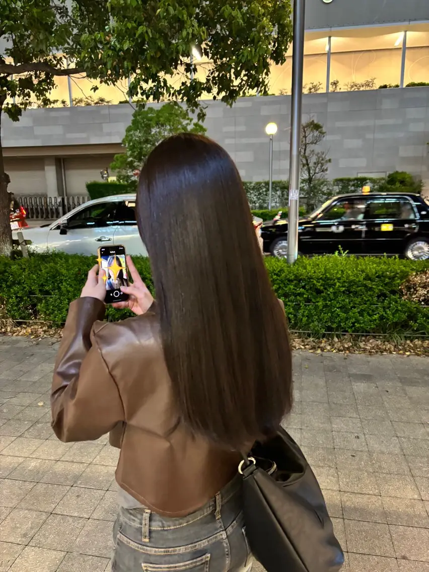 ロング 太田代 桃のヘアスタイル