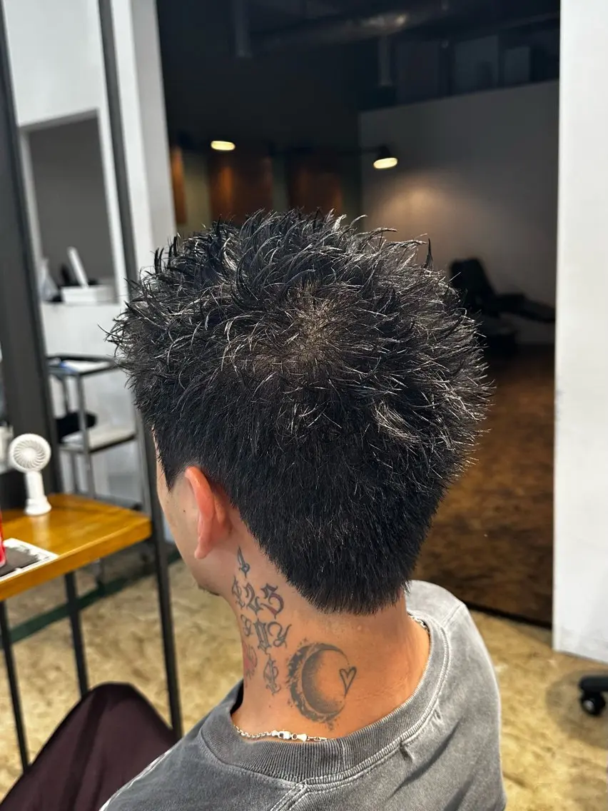 ショート メンズ スパイキーショート ショートヘア メンズカット 髙橋創のヘアスタイル