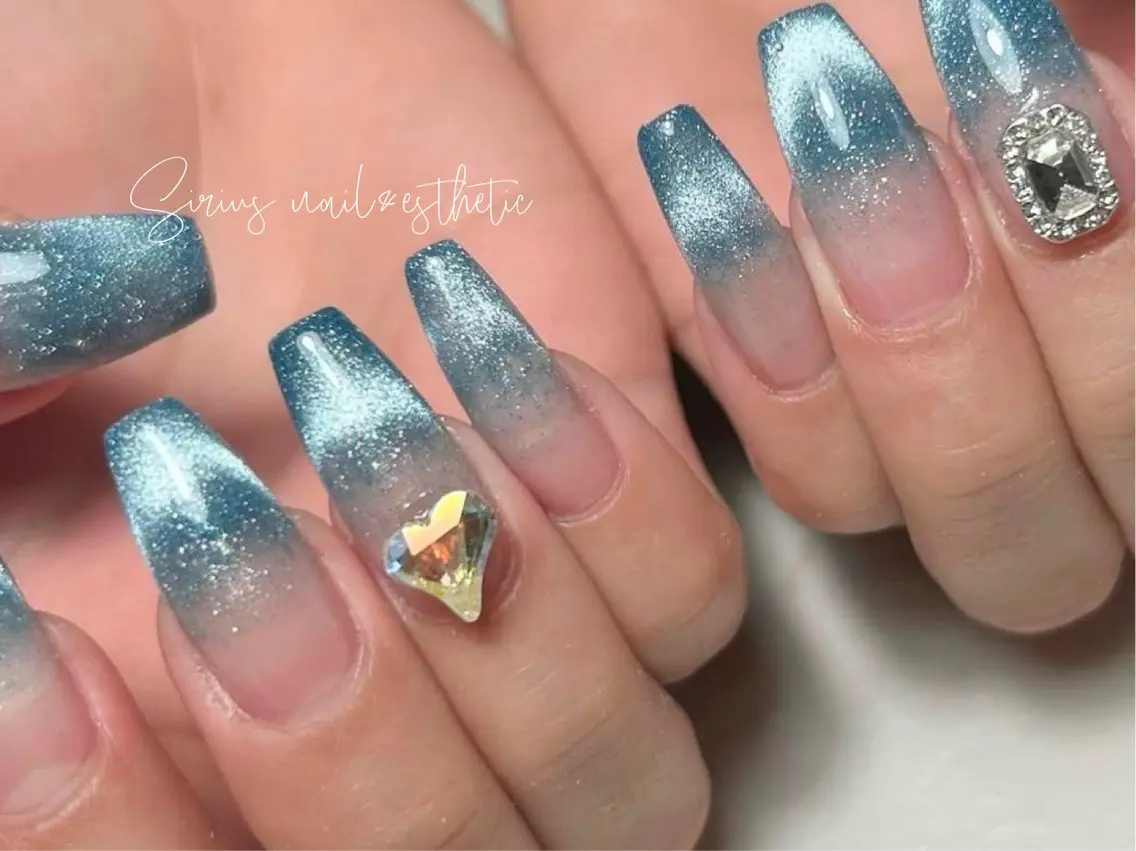 ロング Siriusnail &estheticの眉毛・アイブロウイメージ