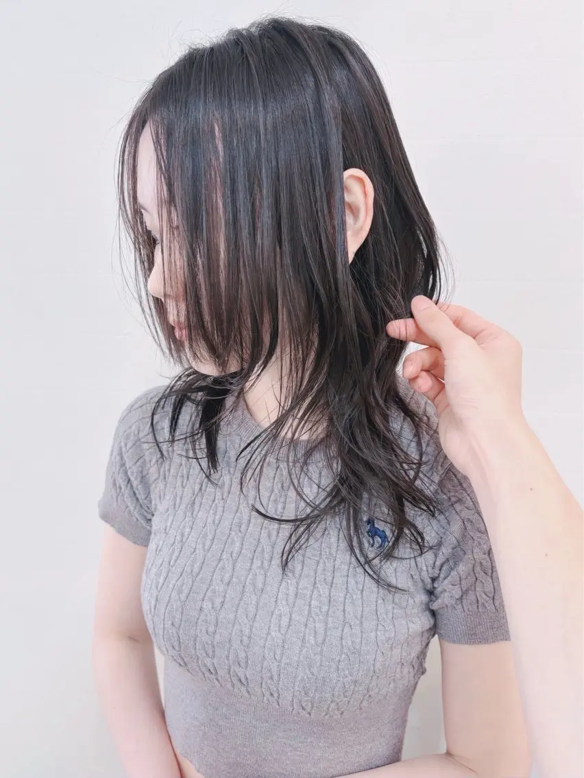 セミロング レイヤーカット ウルフカット ウルフレイヤー ウルフ／レイヤー 🐺🌀寺門和紗のヘアスタイル