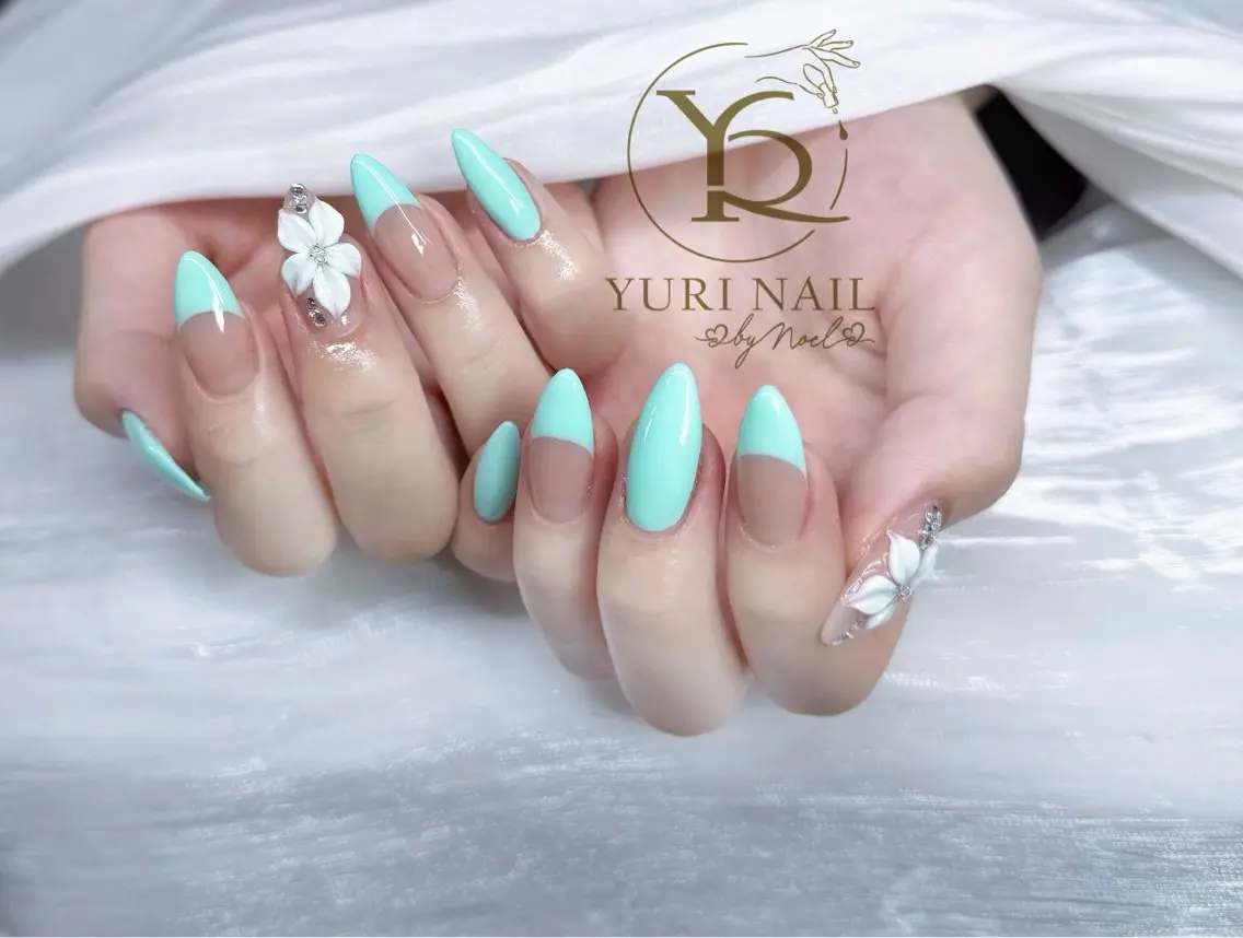 ネイル チークネイル フットネイル フレンチネイル グラデーション キラキラネイル ハンドネイル フットネイル ハンドケア YURI Nail Funabashiのネイルデザイン