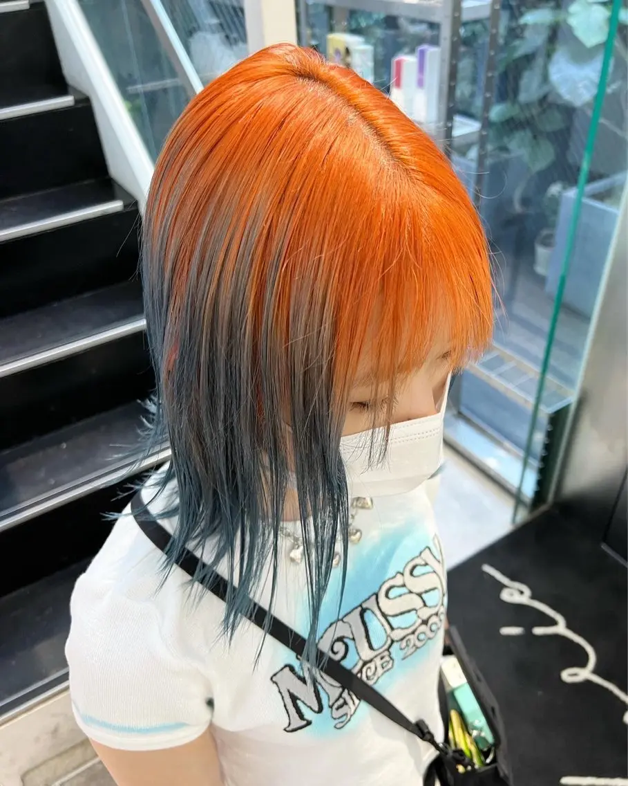 ミディアム カラー アクアカラー ブリーチ ブルーカラー オレンジ ボブ カット インナーカラー/天神 ブリーチ/吉田のヘアスタイル