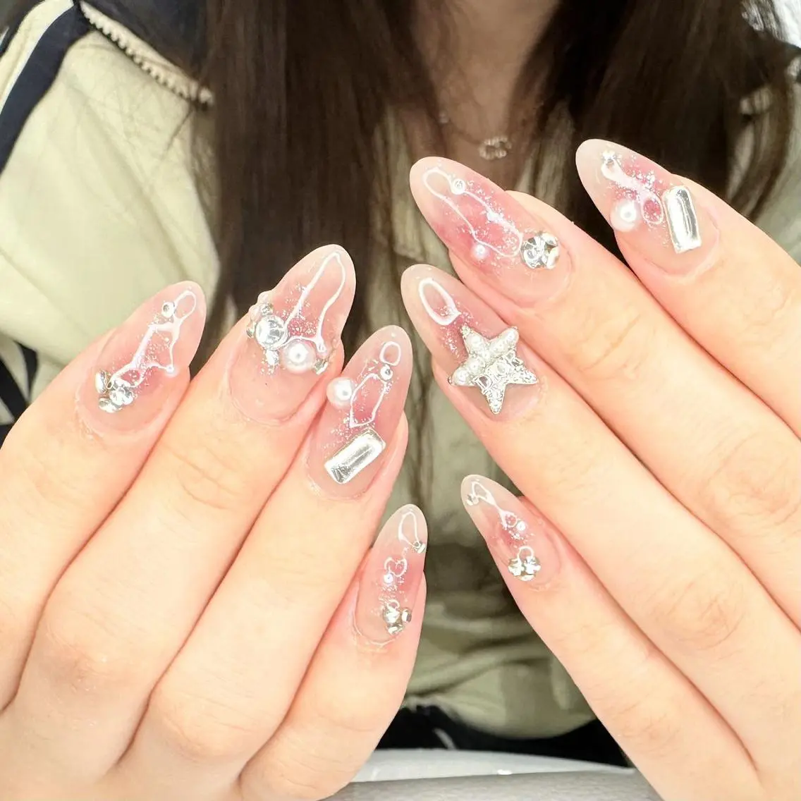 ネイル アートネイル 長さ出し ネイルチップ Queen‘s なんのネイルデザイン