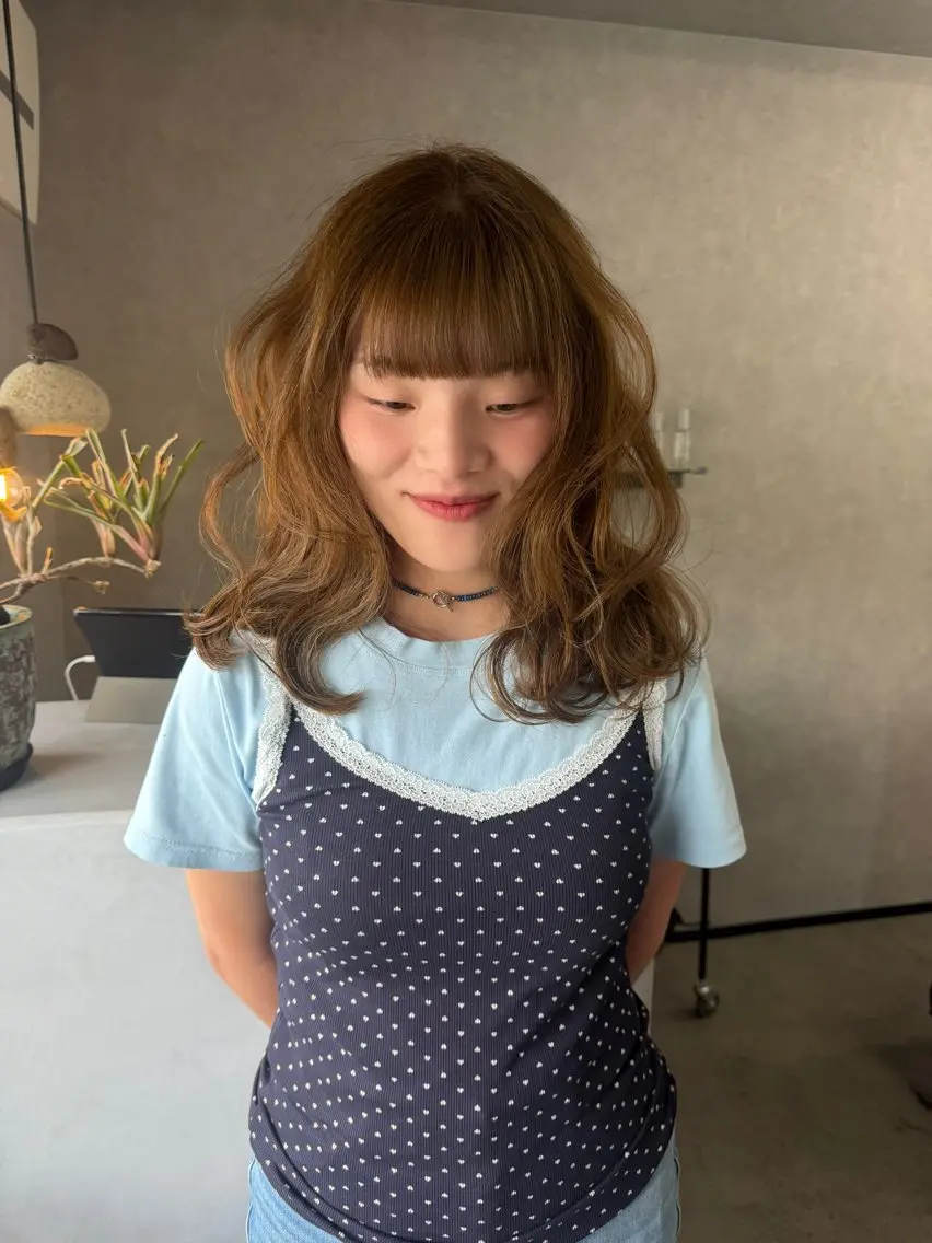 セミロング カラー ベージュカラー ブリーチ ダブルカラー ブリーチなしカラー オリーブベージュ ヘアカラー アヤカ （AYAKA）のヘアスタイル