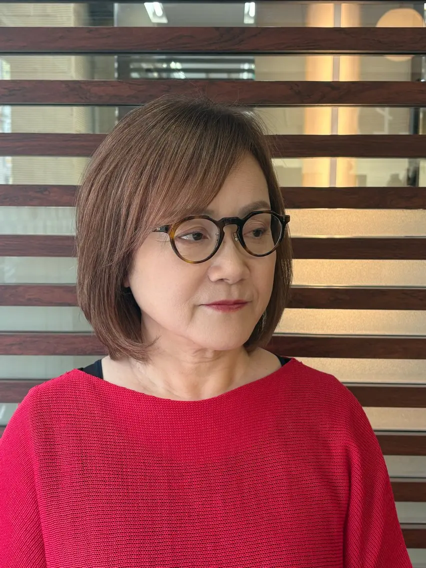 ショート ヘアカラー 細田 舞乃のヘアスタイル