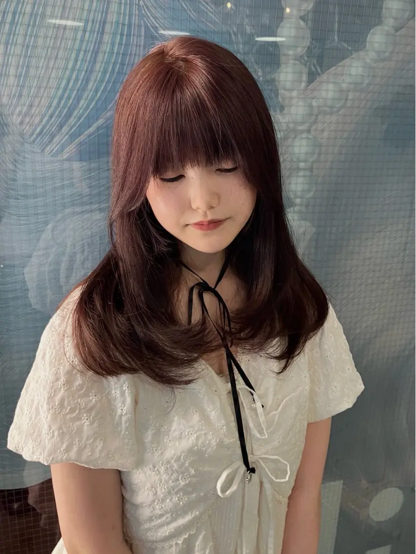 セミロング カラー ブリーチ ブラウンカラー ブリーチなしカラー ピンクカラー ピンクブラウン Hanaka🪷 ニュアンス×レイヤーのヘアスタイル