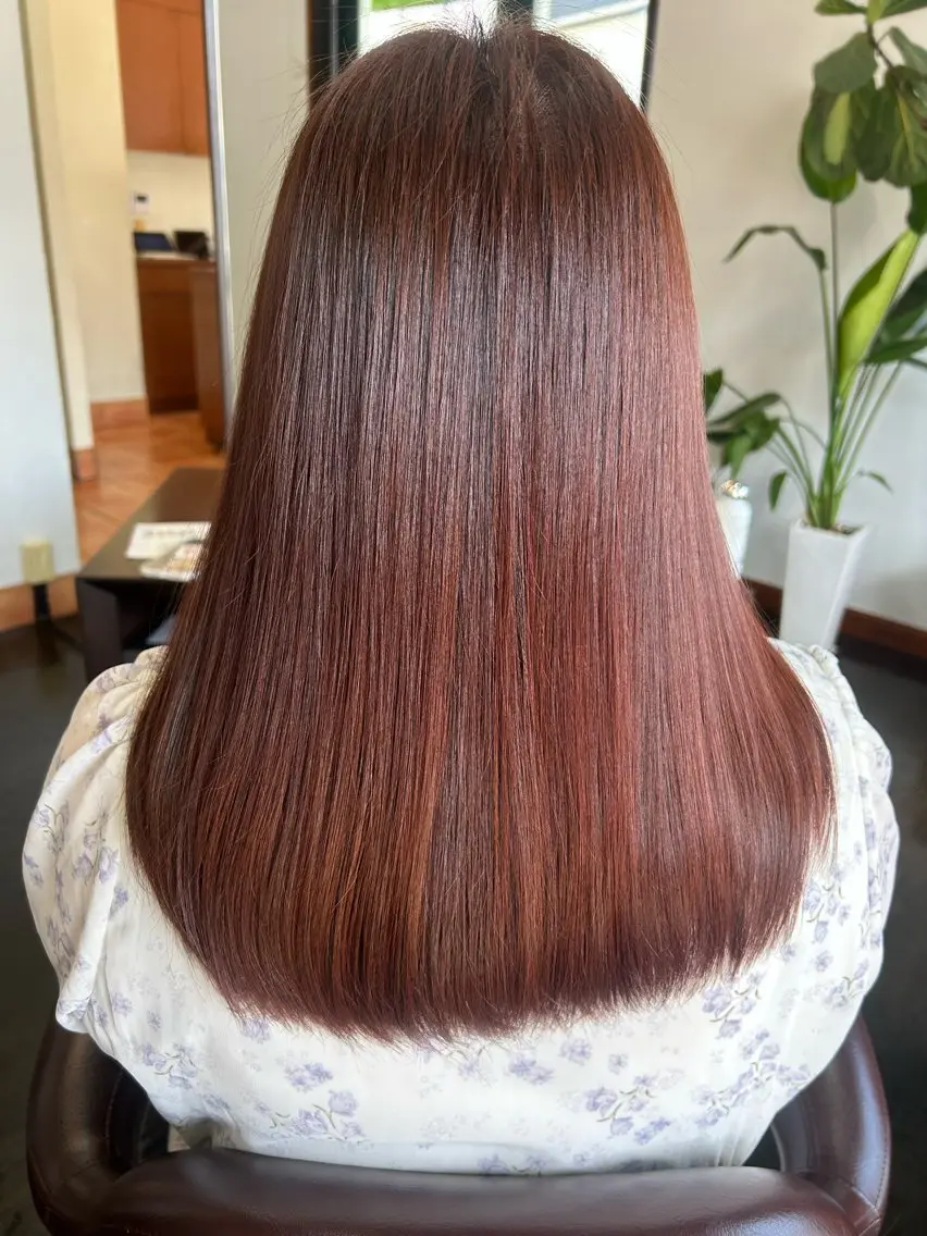 セミロング カラー ブラウンカラー ハイライトカラー インナーカラー ピンクカラー ピンクブラウン カット ヘアカラー トリートメント 康本将輝 🦩髪質改善🦩のヘアスタイル