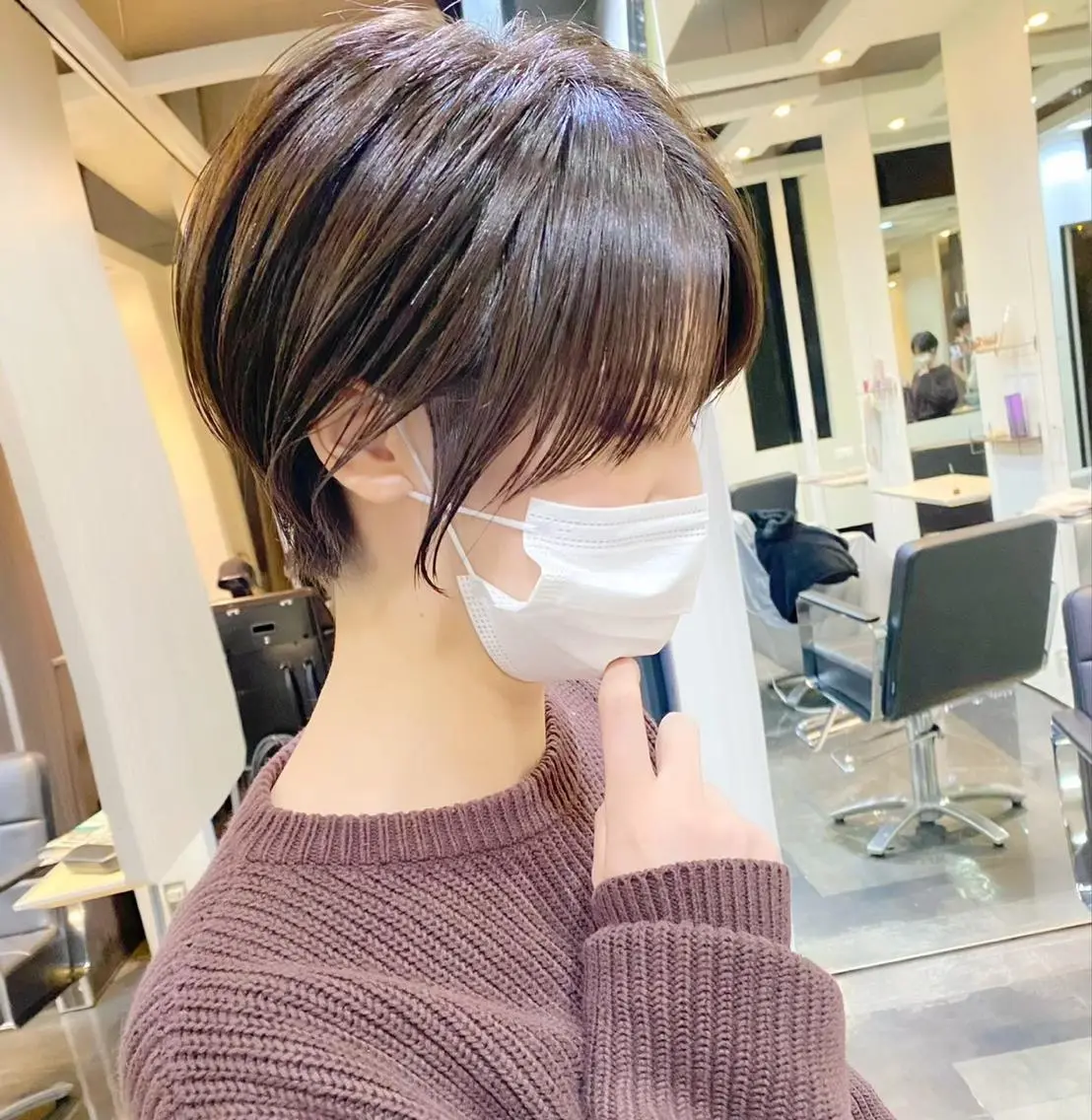 ショート カラー ブリーチ ケアブリーチ ダブルカラー イヤリングカラー ハイライトカラー 神戸ボブ✂️ ioe三宮/田 伸佳のヘアスタイル