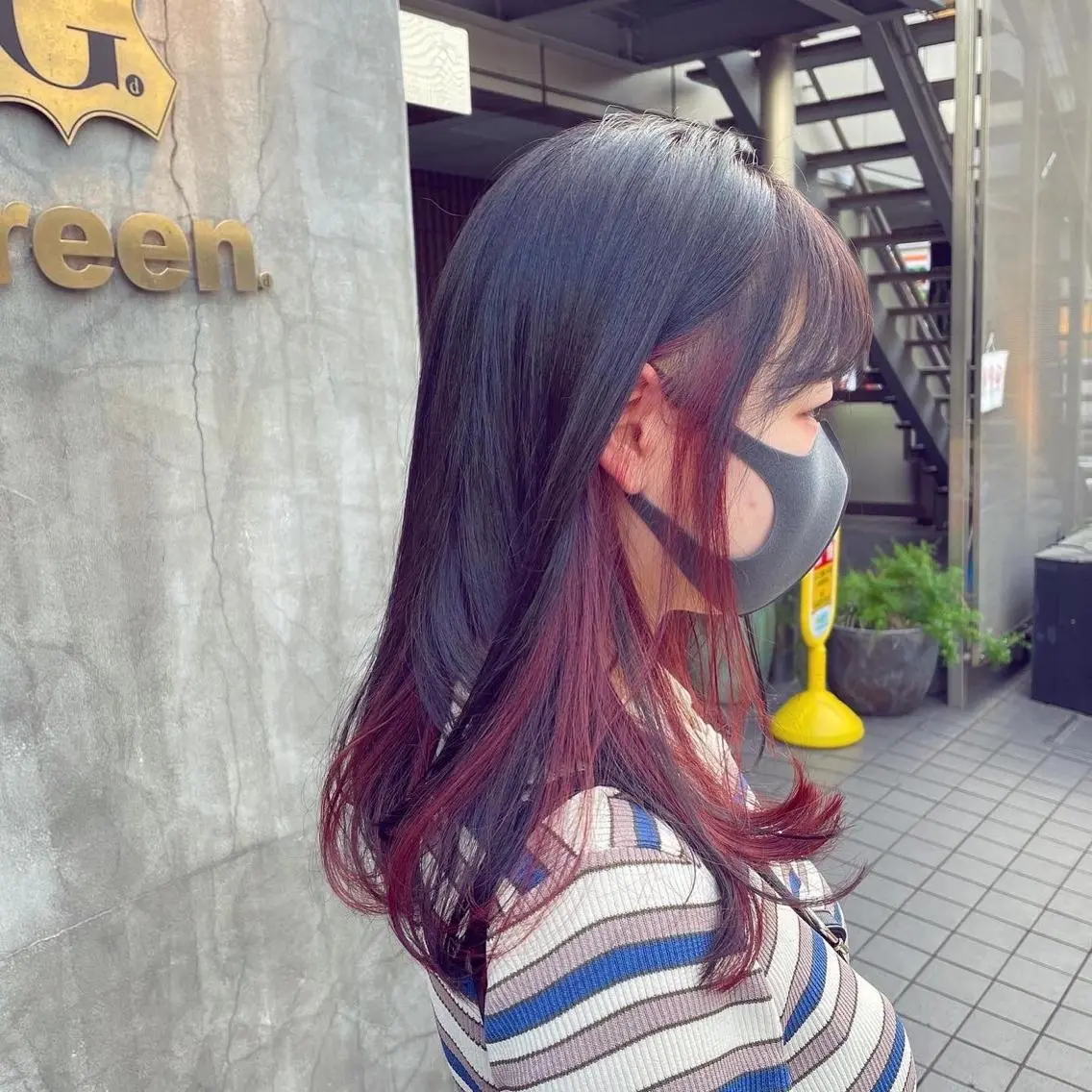 🌈大人気🌈インナーカラー＋似合わせカット😳　【インナーブリーチ＋全体&インナーにオンカラー＋カット】の写真