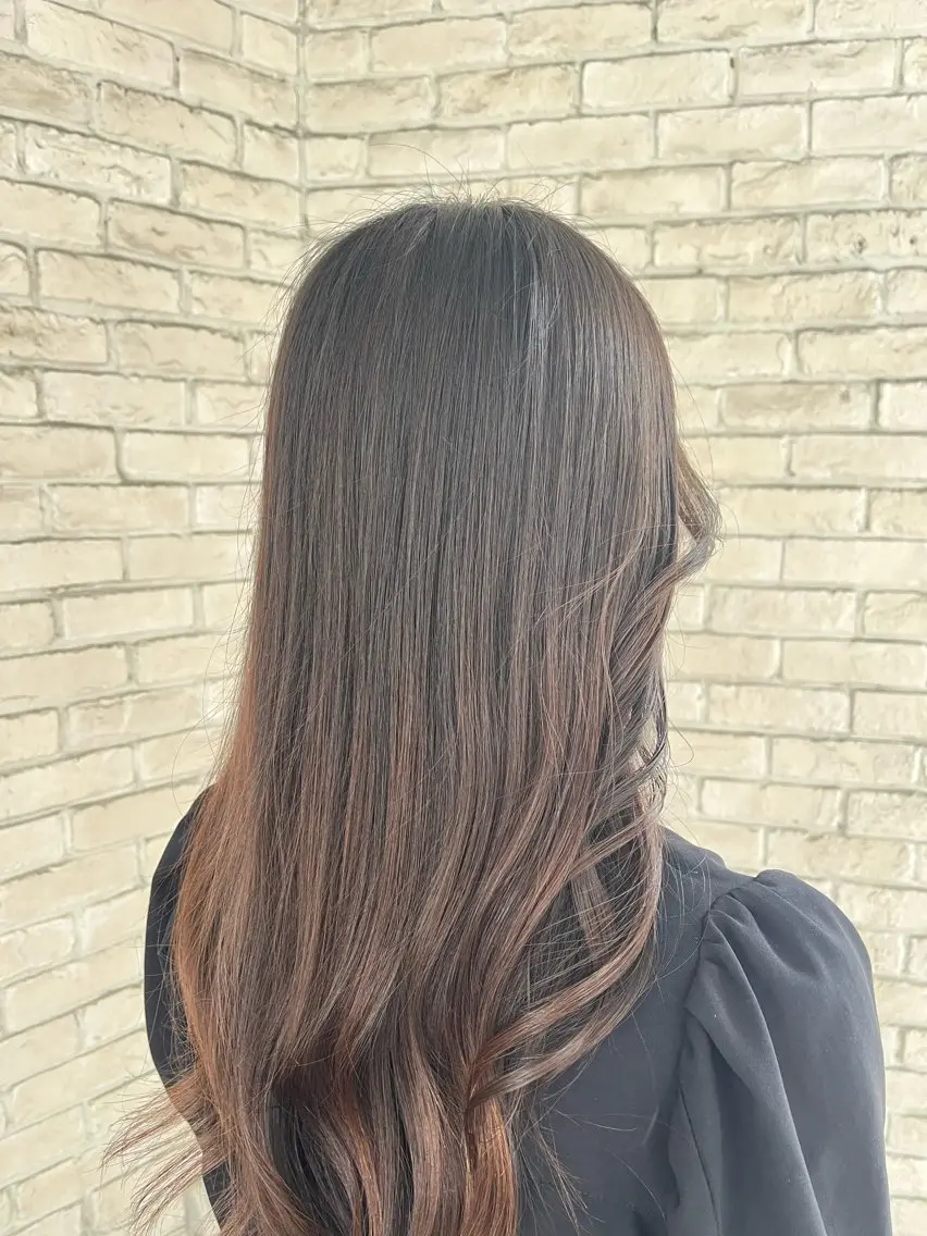ロング カラー ブリーチ/ ダブルカラー/ツバキのヘアスタイル