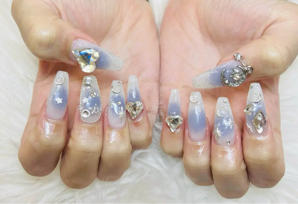 ネイル チークネイル 長さ出し フットネイル マグネットネイル 持ち込み ハンドネイル ANH NAIL ゴテゴテ専門店💎のネイルデザイン