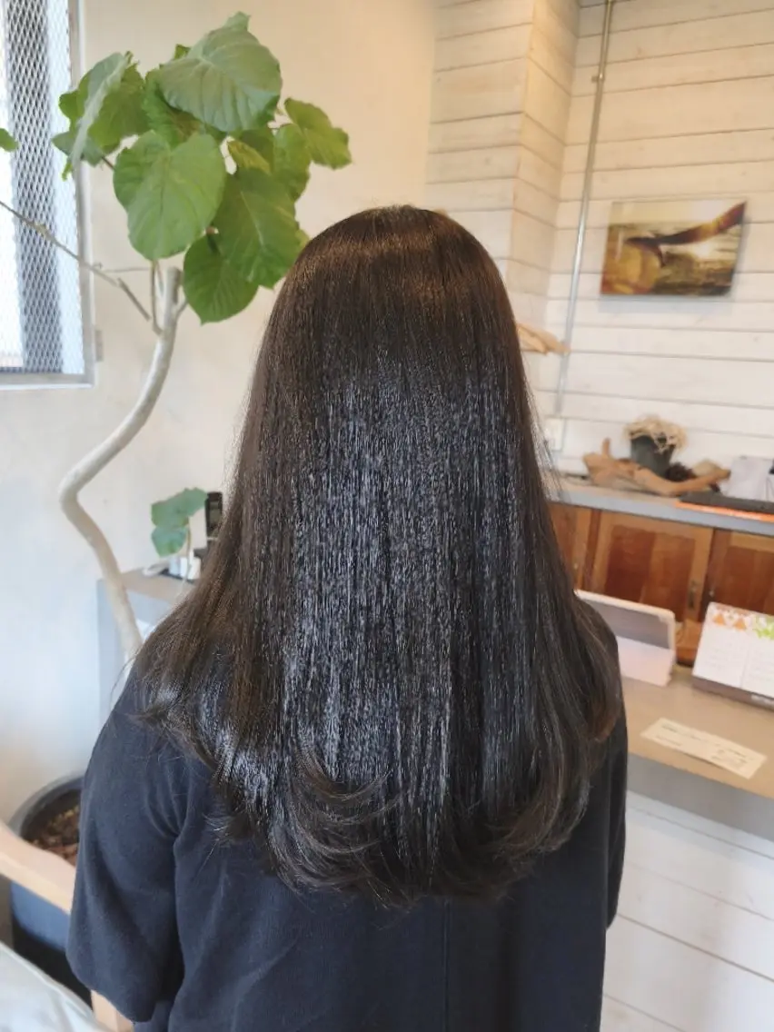 ロング ヘアカラー LEASH 北原のヘアスタイル