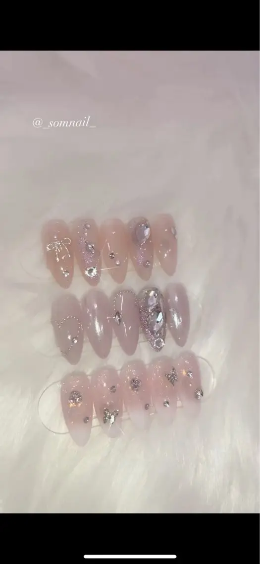 ネイル ジェルネイル グラデーション ハート キラキラネイル 韓国ネイル SOM NAILのネイルデザイン