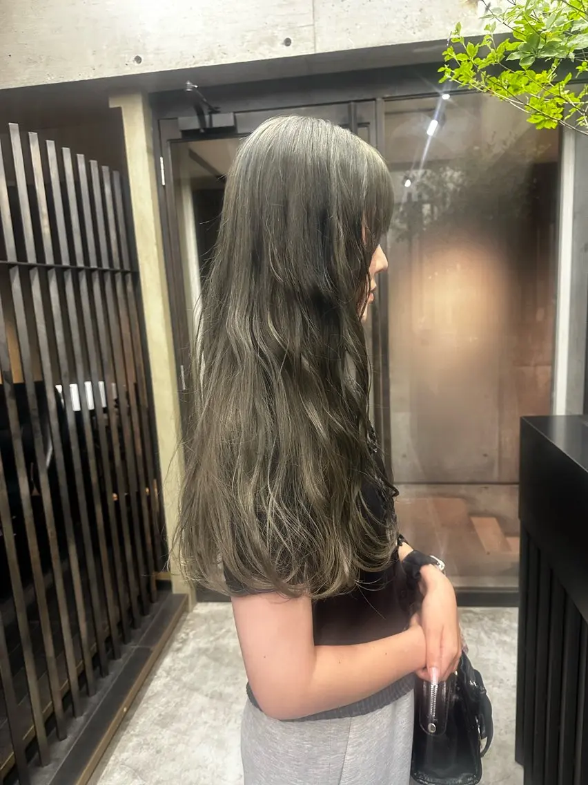 ロング カラー 西 美羽のヘアスタイル