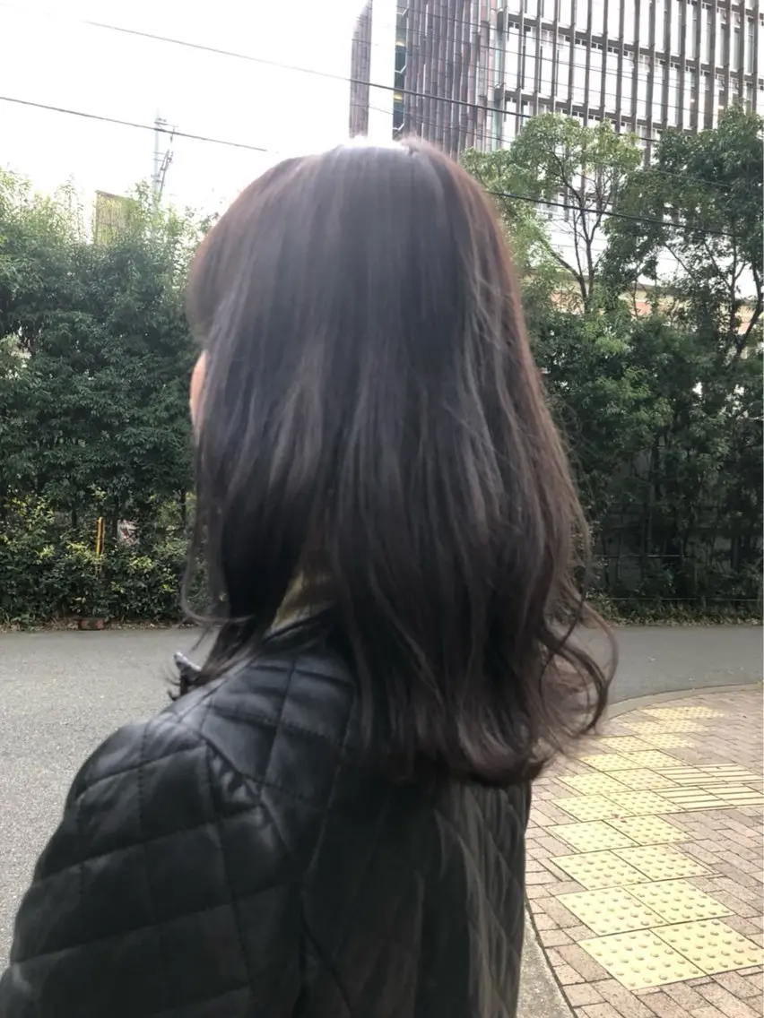 ミディアム カラー ベージュカラー オレンジ バイオレットカラー 長尾 桃佳のヘアスタイル