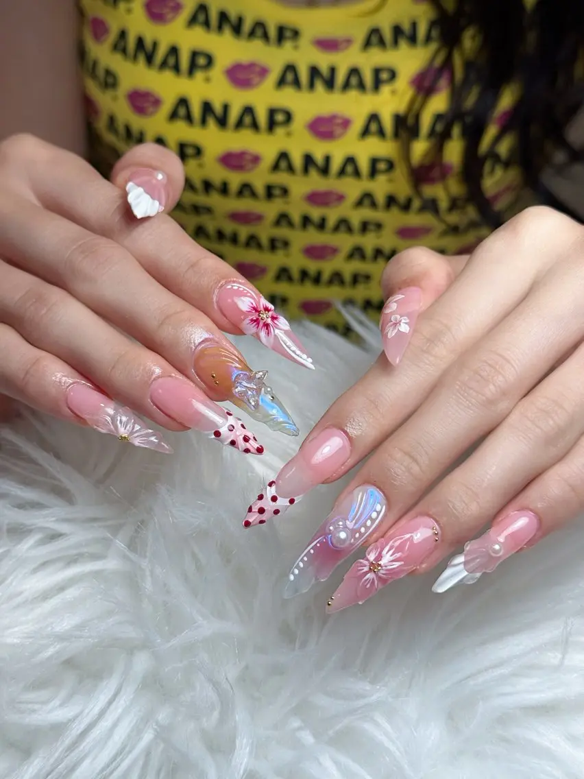 ネイル フレンチネイル ジェルネイル キラキラネイル 韓国ネイル マグネットネイル Julli NailStudioのネイルデザイン