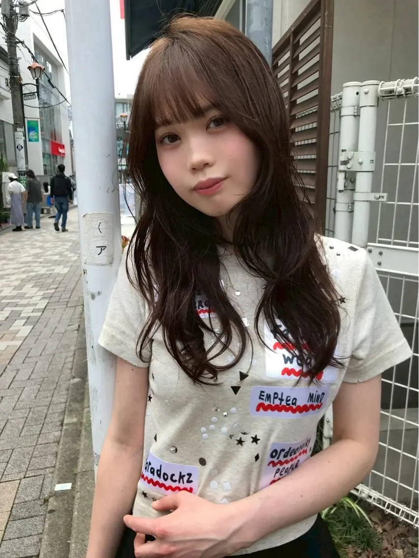 ミディアム カラー レイヤーカット カット ヘアカラー トリートメント 中性的ヘア/ ナチュラル/トモキのヘアスタイル