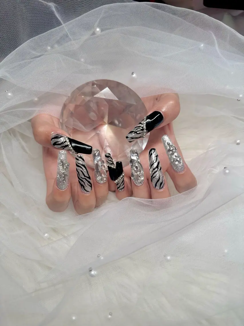 ネイル アニマル柄 ハンドネイル JillNails Niinaのネイルデザイン
