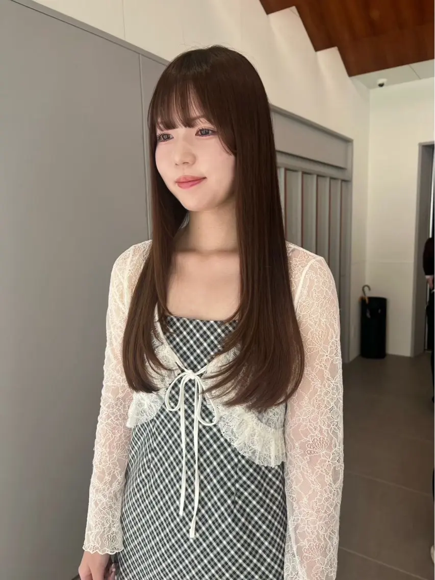 ロング オリーブ🎶アッシュ グレージュちひろ🧸のヘアスタイル