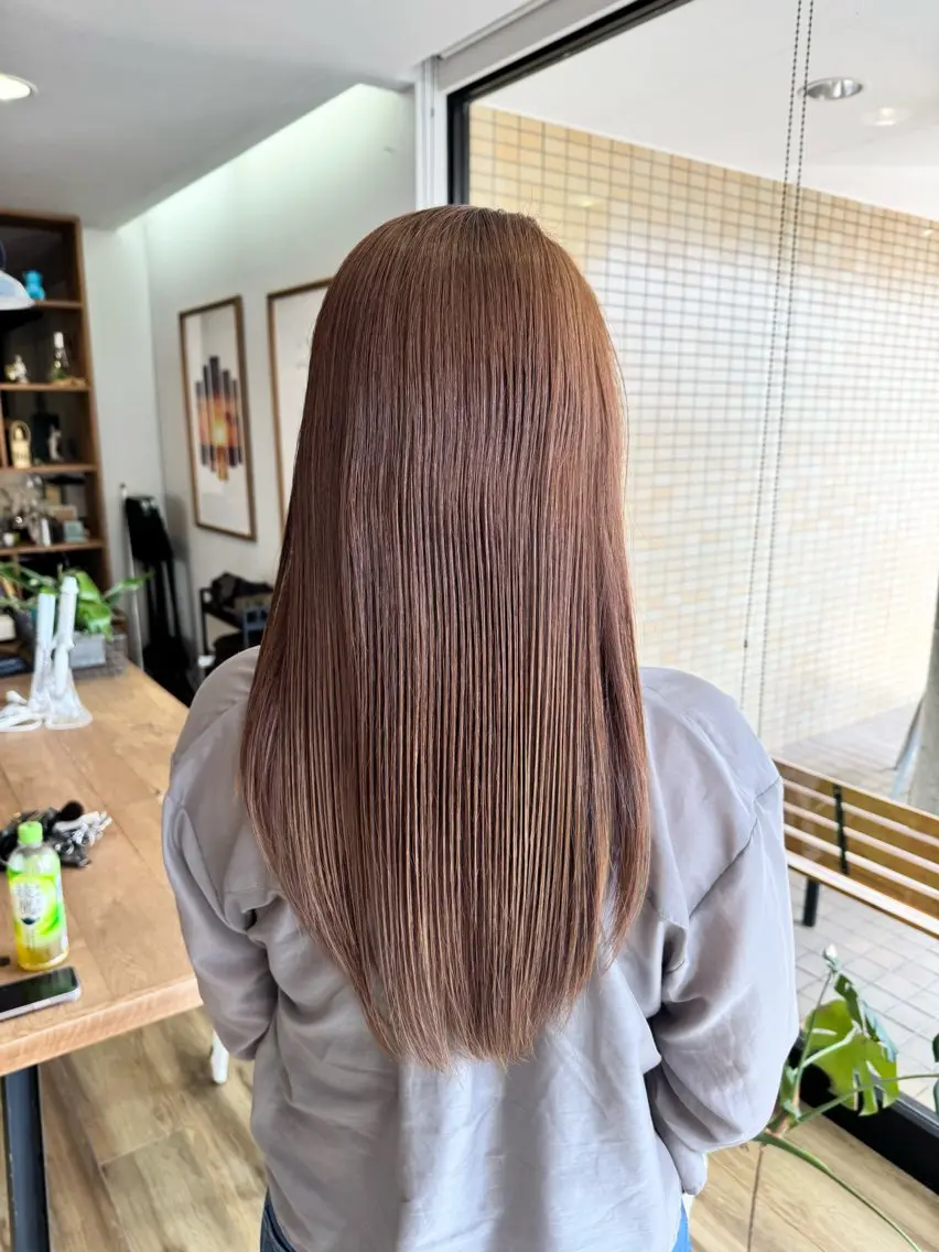 ロング カラー ベージュカラー ブラウンカラー カット ヘアカラー トリートメント ツキダテ ユイのヘアスタイル