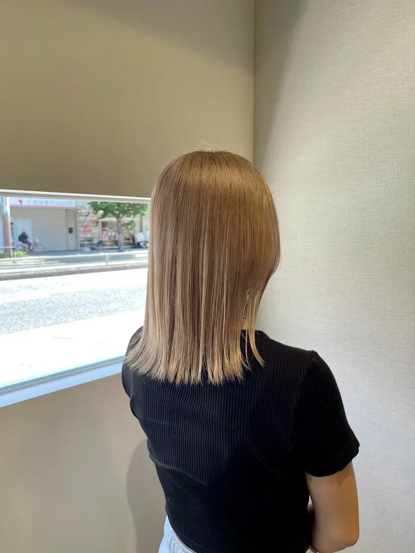 ミディアム ヘアカラー 尼丁 勇磨のヘアスタイル