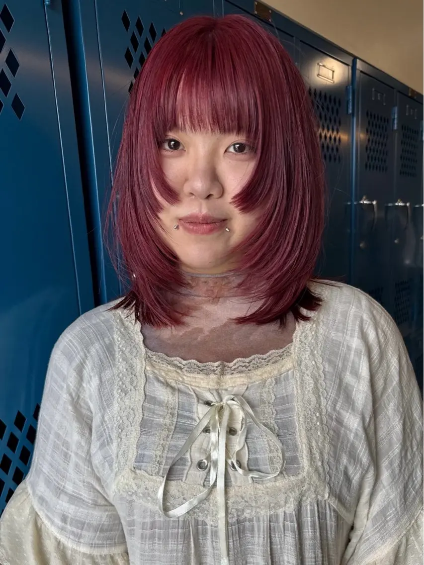 ミディアム ミディアムレイヤー アッシュ オレンジブラウン 顔まわりレイヤー ハッシュカット カット ヘアカラー レイヤーカット\ウル フ chinatsuのヘアスタイル