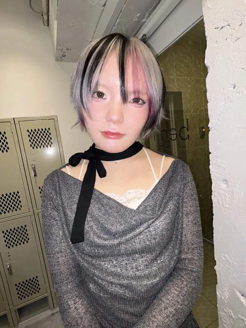 ショート カラー ブリーチ デザインカラー 綺星 ハイトーン/デザインのヘアスタイル