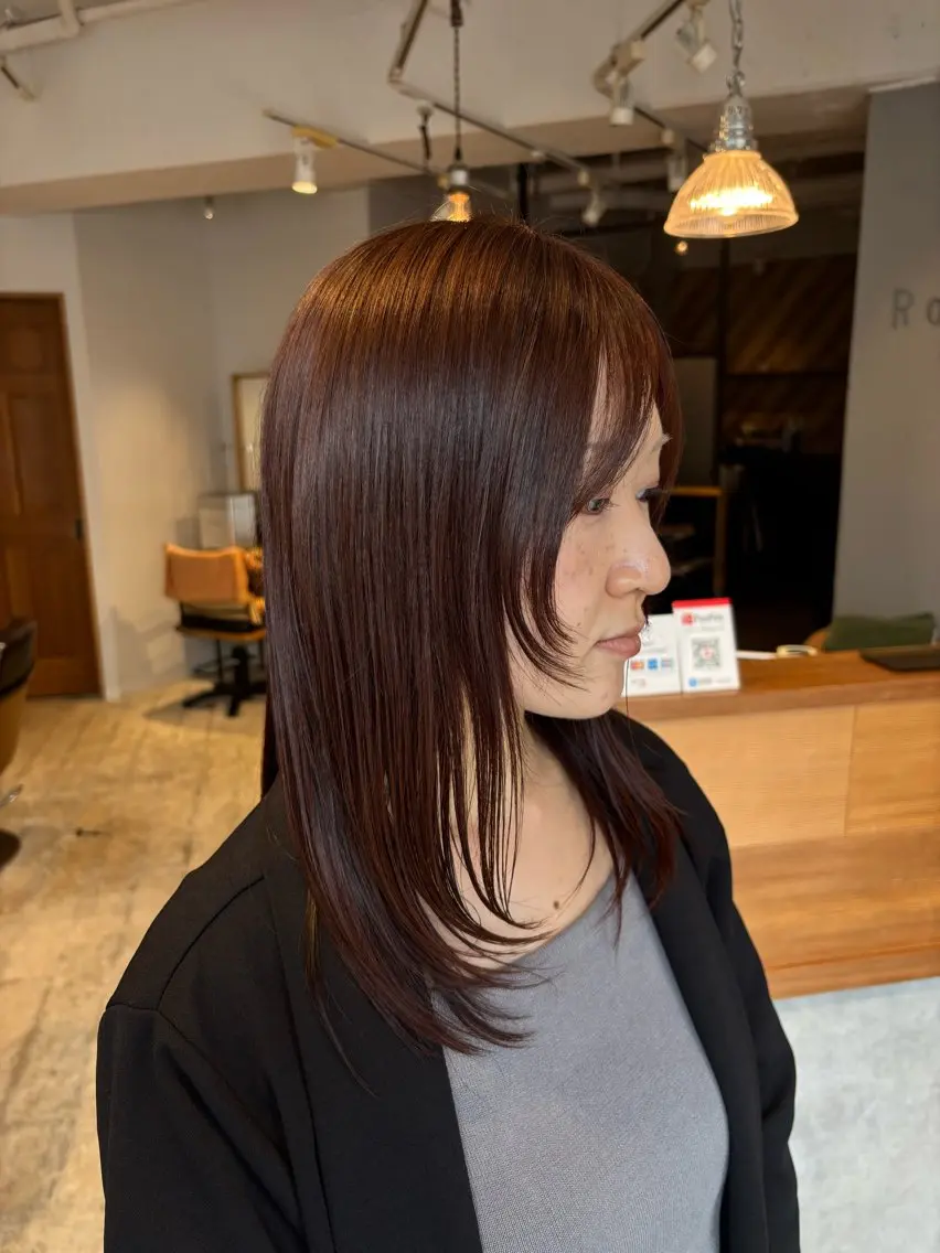 ミディアム カラー ブラウンカラー 顔周りカット レイヤーカット カット ヘアカラー トリートメント まるやま ゆいかのヘアスタイル