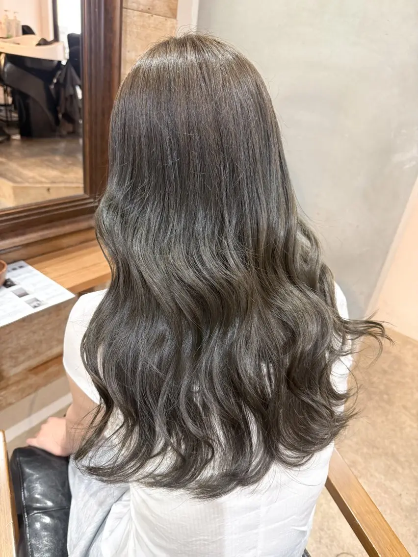 ロング カット ヘアカラー トリートメント 宮原 愛果のヘアスタイル