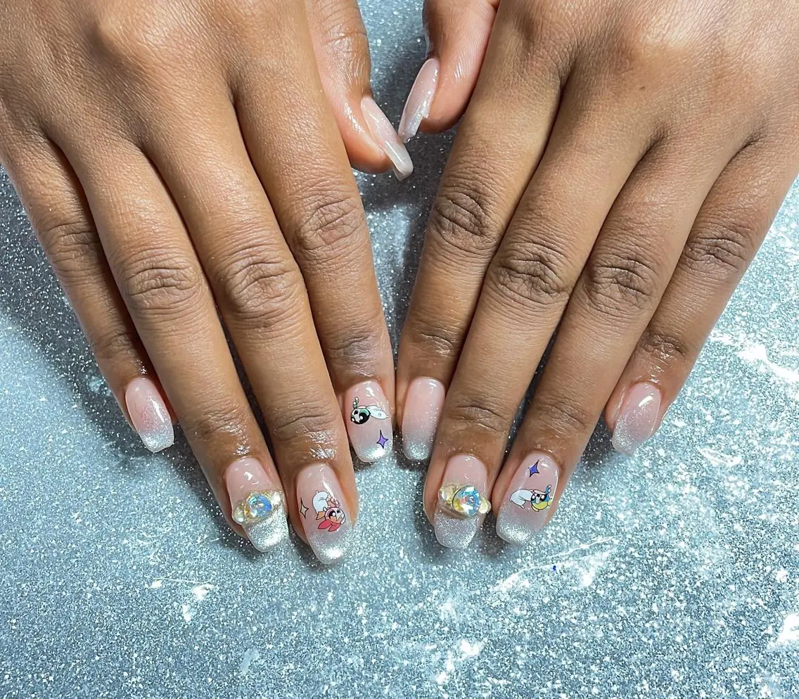 ネイル ハンドネイル VIERU 🌈🎀💖のネイルデザイン