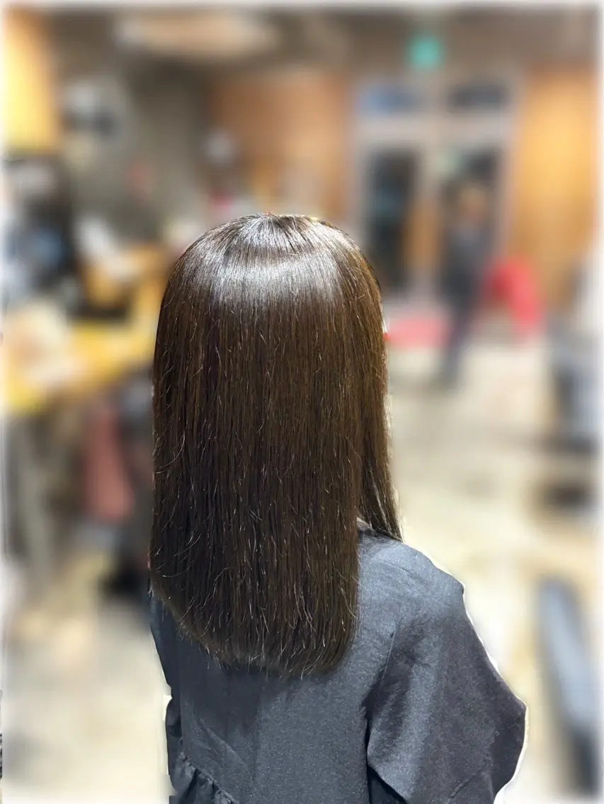 カラー ベージュカラー ブリーチ ブリーチなしカラー オリーブベージュ 斎藤 好のヘアスタイル