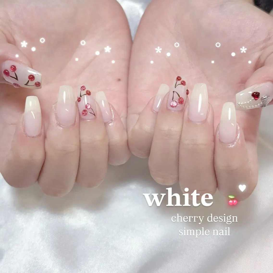 ネイル オーロラネイル ブルー フラッシュネイル フットネイル フレンチネイル 🍑yui ネイル🍑のネイルデザイン