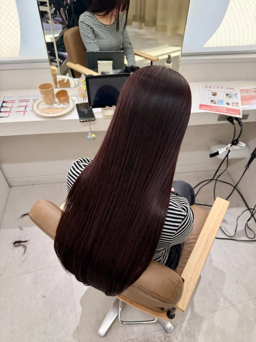 ロング SLASHスラッシュ 菅野あかねのヘアスタイル