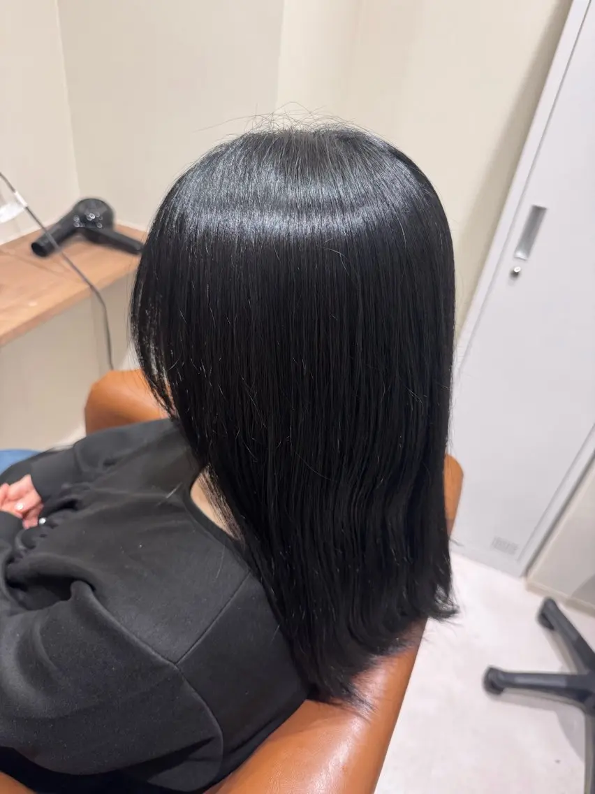 ミディアム カラー ヘアカラー トリートメント guest 松島のヘアスタイル