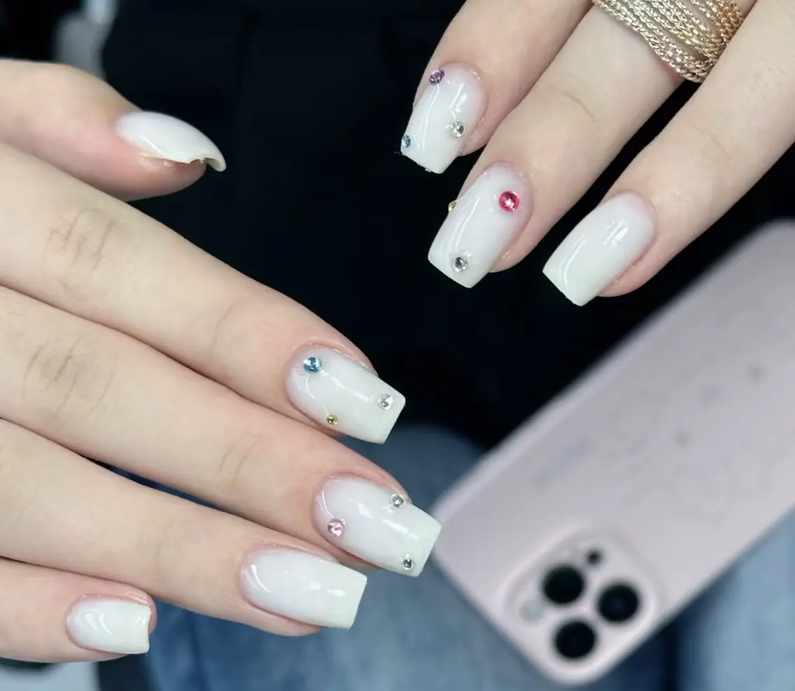 ネイル ハンドネイル ハンドケア 🍑 momo_nailのネイルデザイン