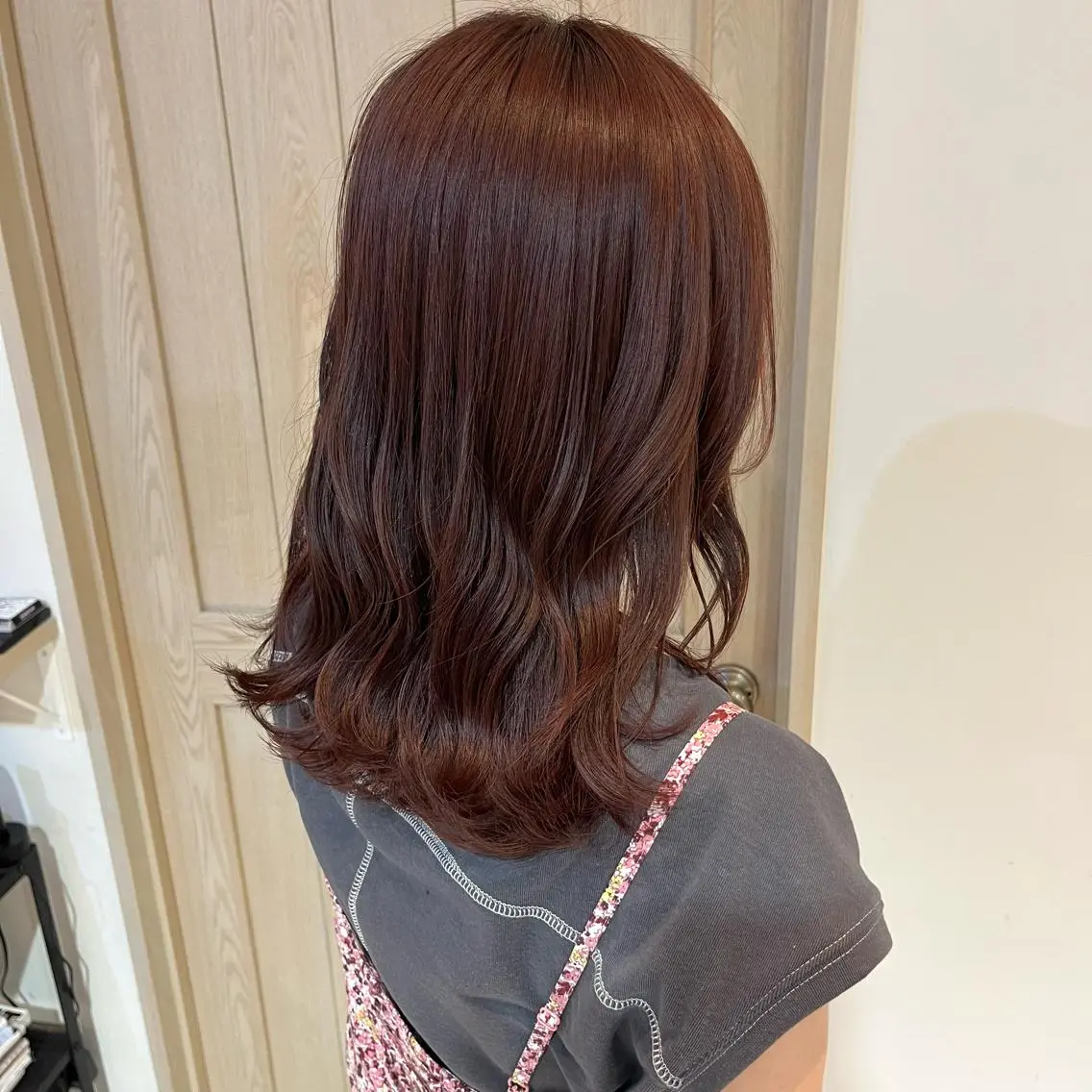ミディアム カラー ブリーチ ブラウンカラー ピンクカラー ピンクブラウン MAI ROCCO3rdのヘアスタイル