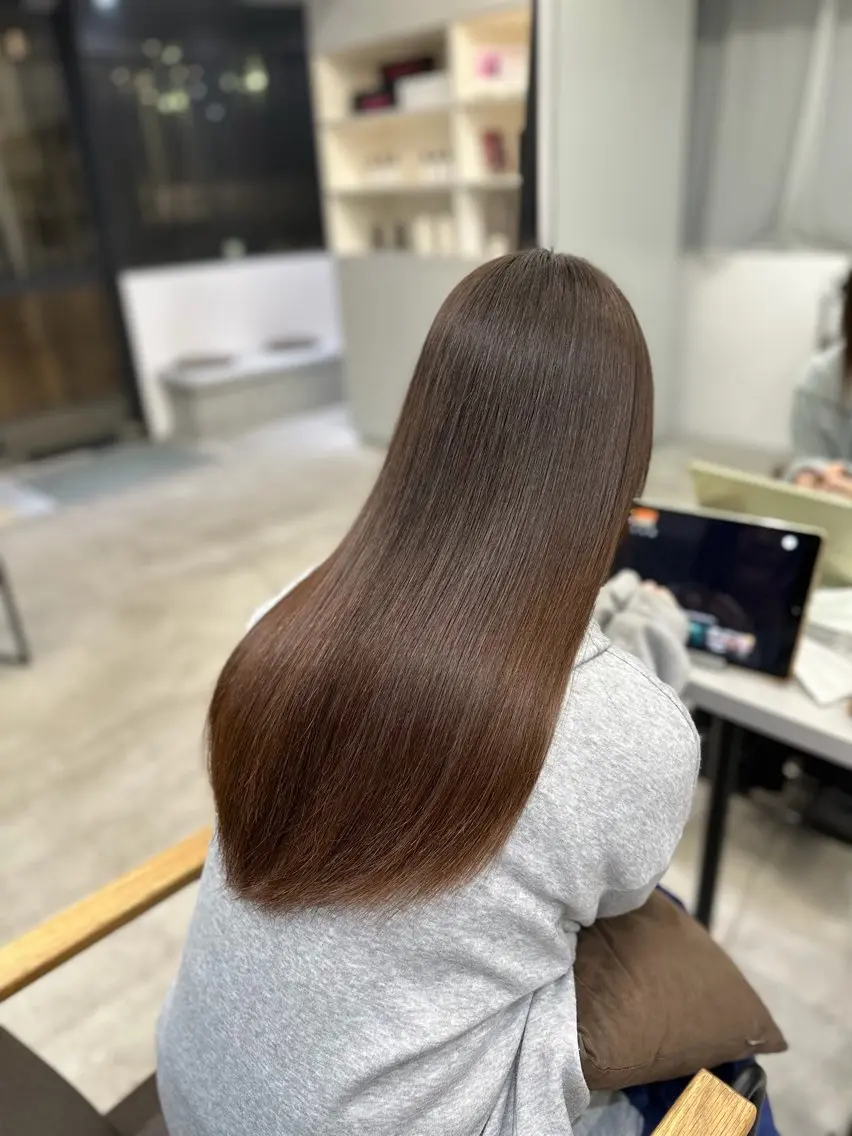 ロング 縮毛矯正 絶対綺麗な暖色カラー 🎯あります✨増渕✨のヘアスタイル