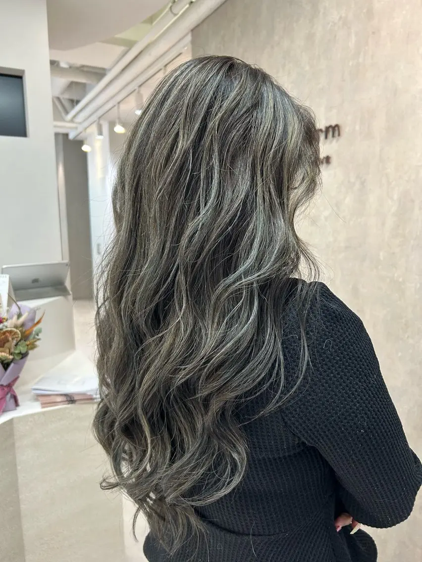 ロング カラー ハイライトカラー オレンジ ハイライト カット ヘアカラー 竹井俊介/ブリーチ /レイヤーカットのヘアスタイル