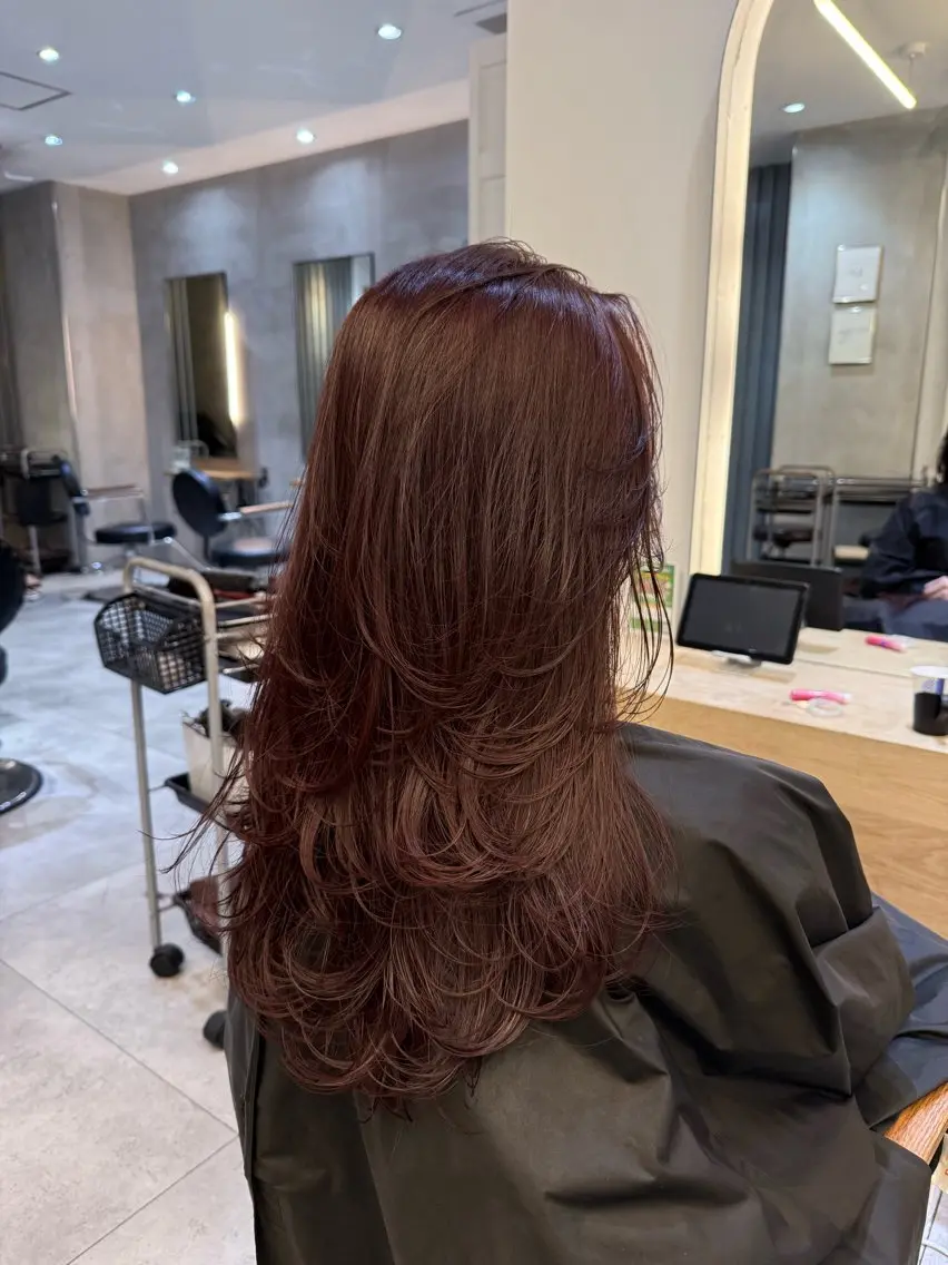 ロング レイヤーカット カット ヘアカラー プチプラで可愛く☆ 髪質改善　こうきのヘアスタイル