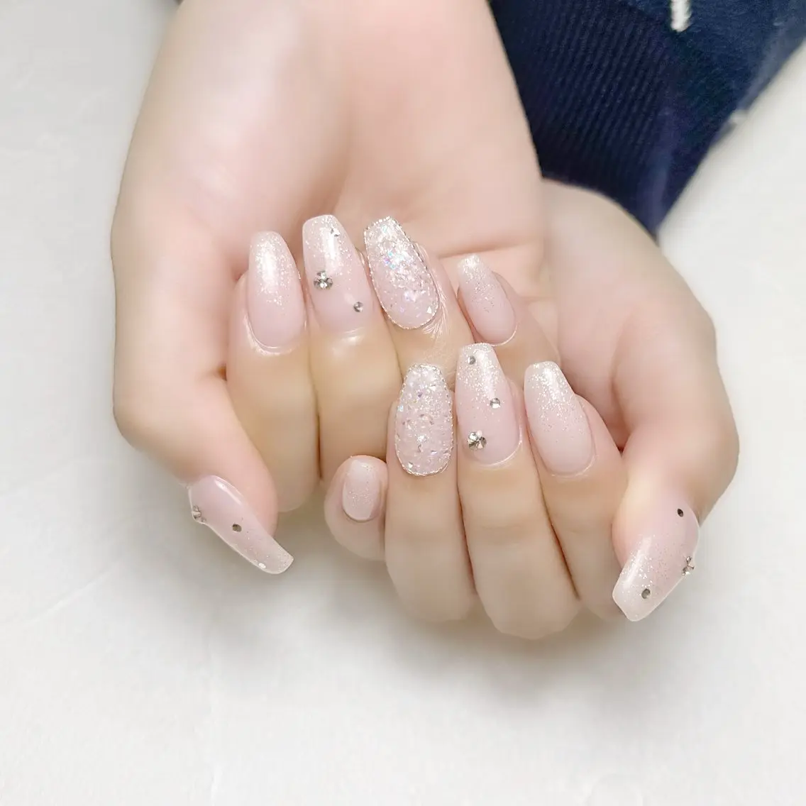 ネイル グラデーション キラキラネイル ピンク ワンホンネイル 冬ネイル rouse nail RISATOのネイルデザイン