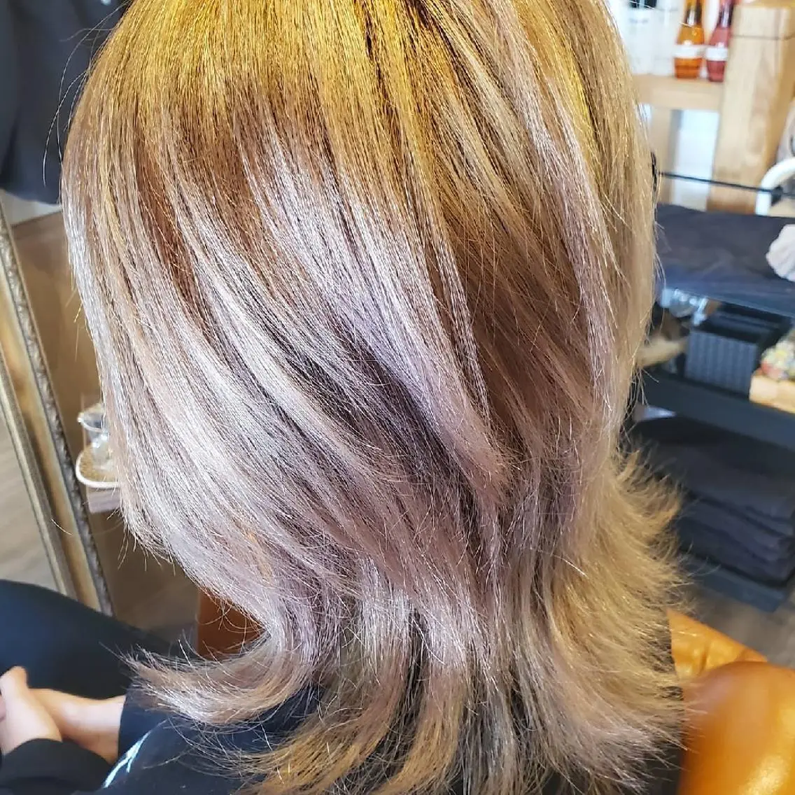 セミロング カラー アディクシーカラー ブリーチ イルミナカラー 外国人風カラー ヘアカラー spa hair ark 富井直美のヘアスタイル