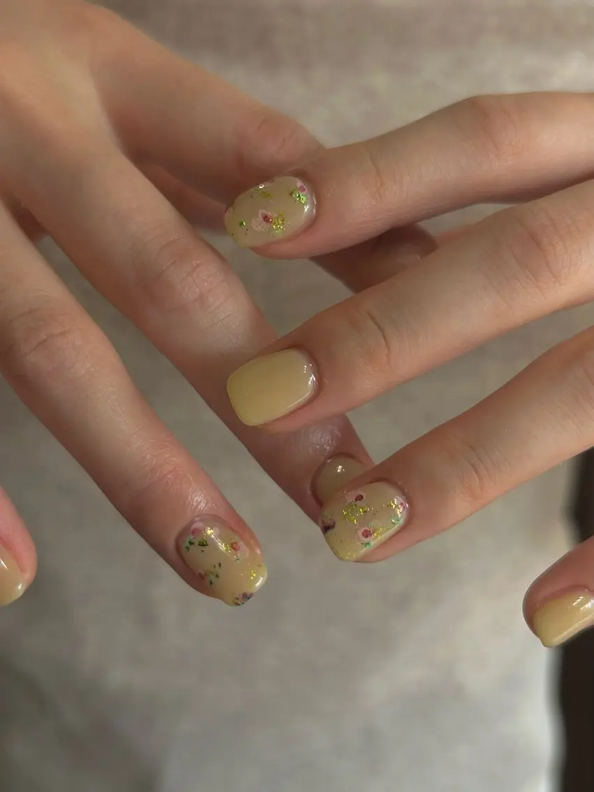 ネイル アートネイル シンプルネイル née RINAのネイルデザイン