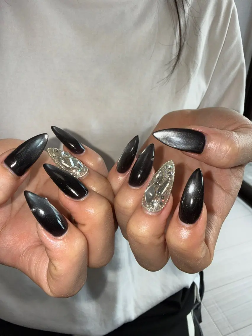 セミロング ハンドネイル RIHO NAILのネイルデザイン