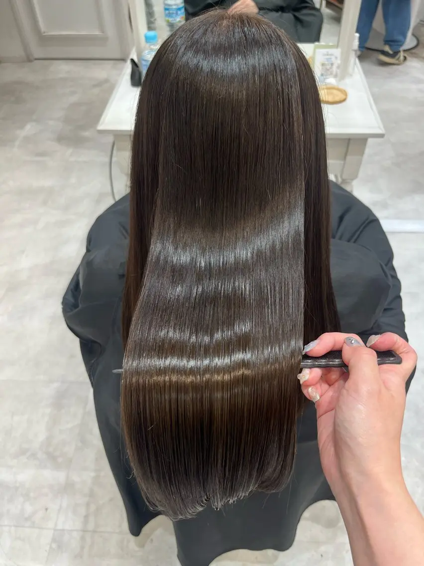 ミディアム カット ヘアカラー 縮毛矯正 Barrel天王寺 satokoのヘアスタイル