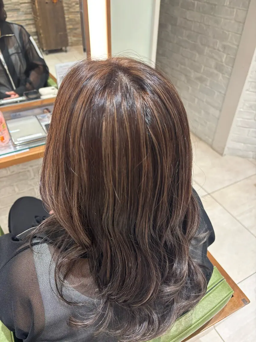 ロング カラー ハイライトカラー ハイライト ヘアカラー 金子 歩美のヘアスタイル